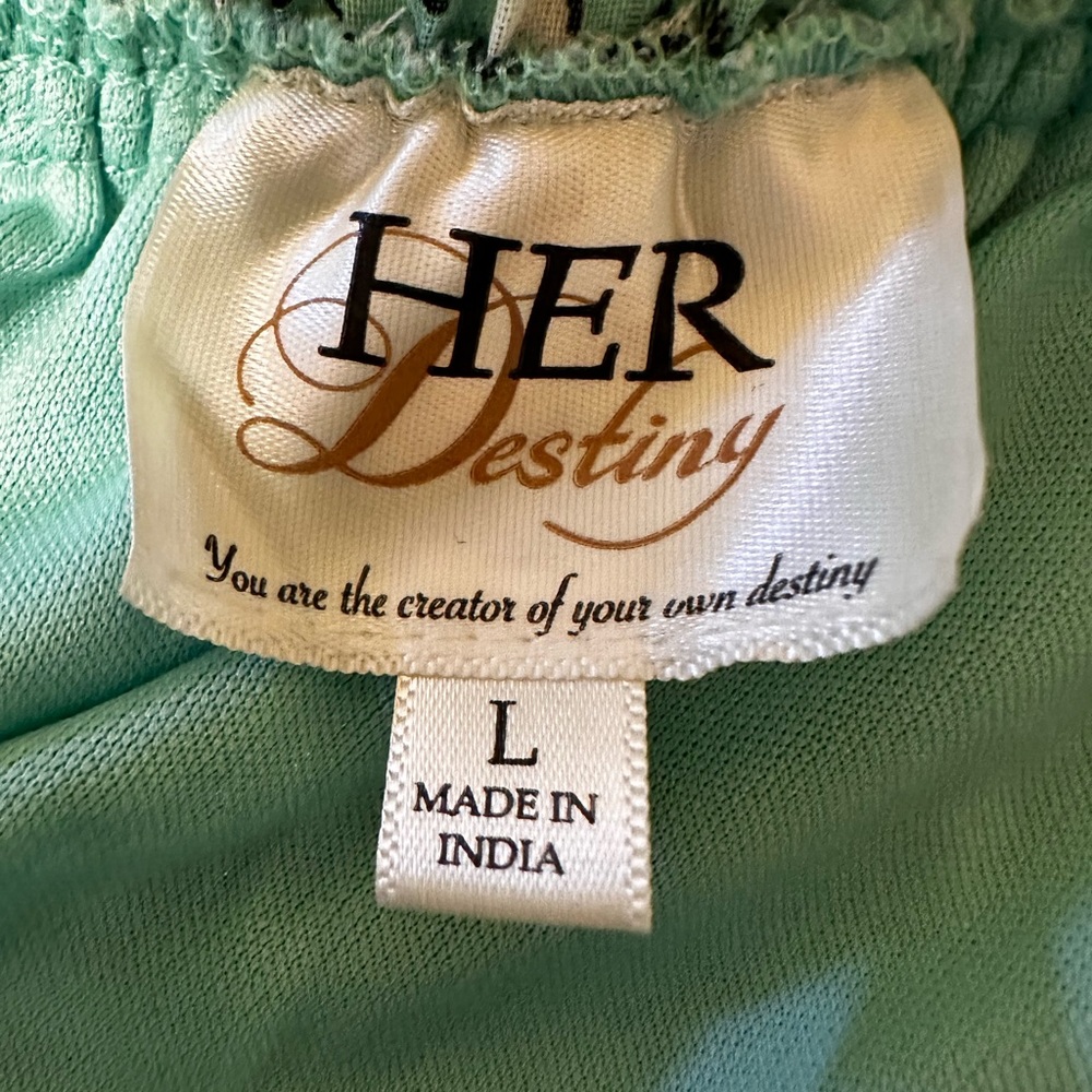 NWT- Her Destiny Womnes' skirts - Picture 9 of 12